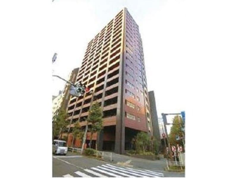 ラ・プラースウエスト1枚目