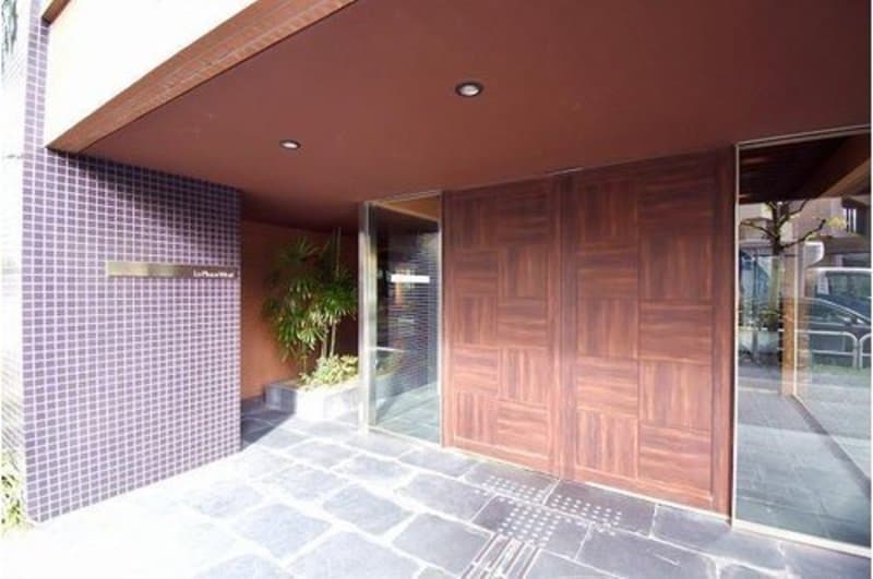 ラ・プラースウエスト2枚目