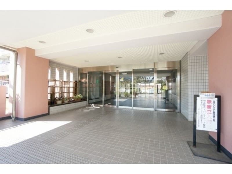 けやき通り北九番館1枚目